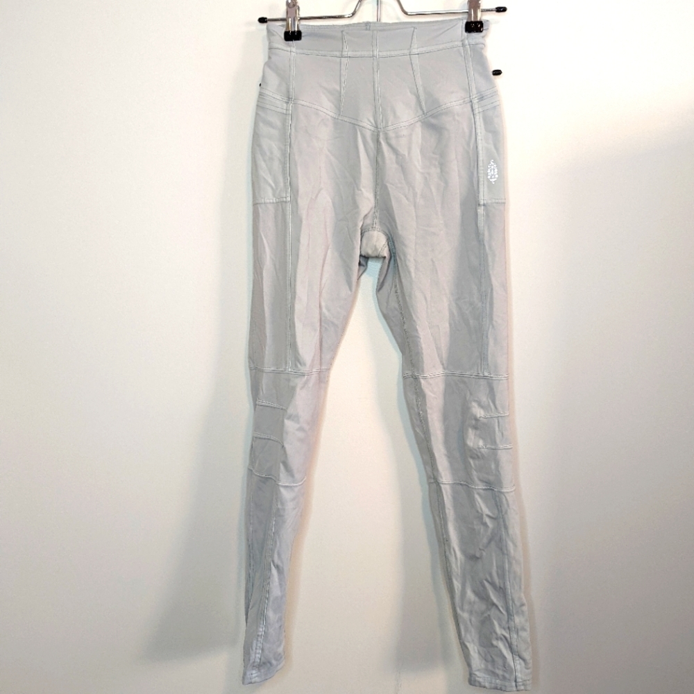 FP Movement Leggings with Seeming Details and Pockets